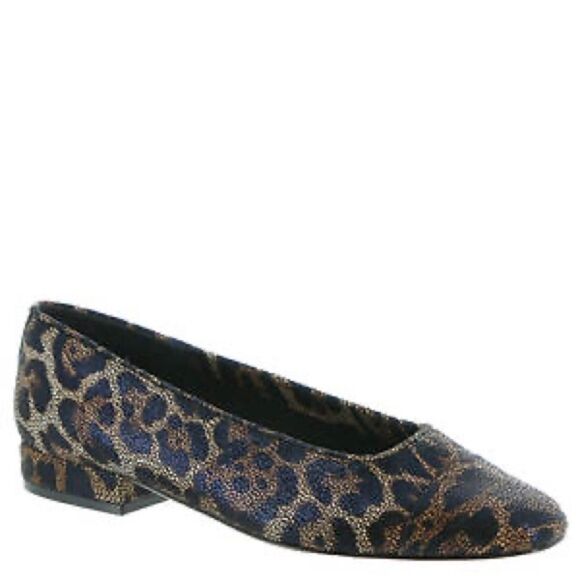 Van Eli Frankie Black Soft Nappa Leather Flats Size 9.5 Bin 12 - Picture 1 of 12